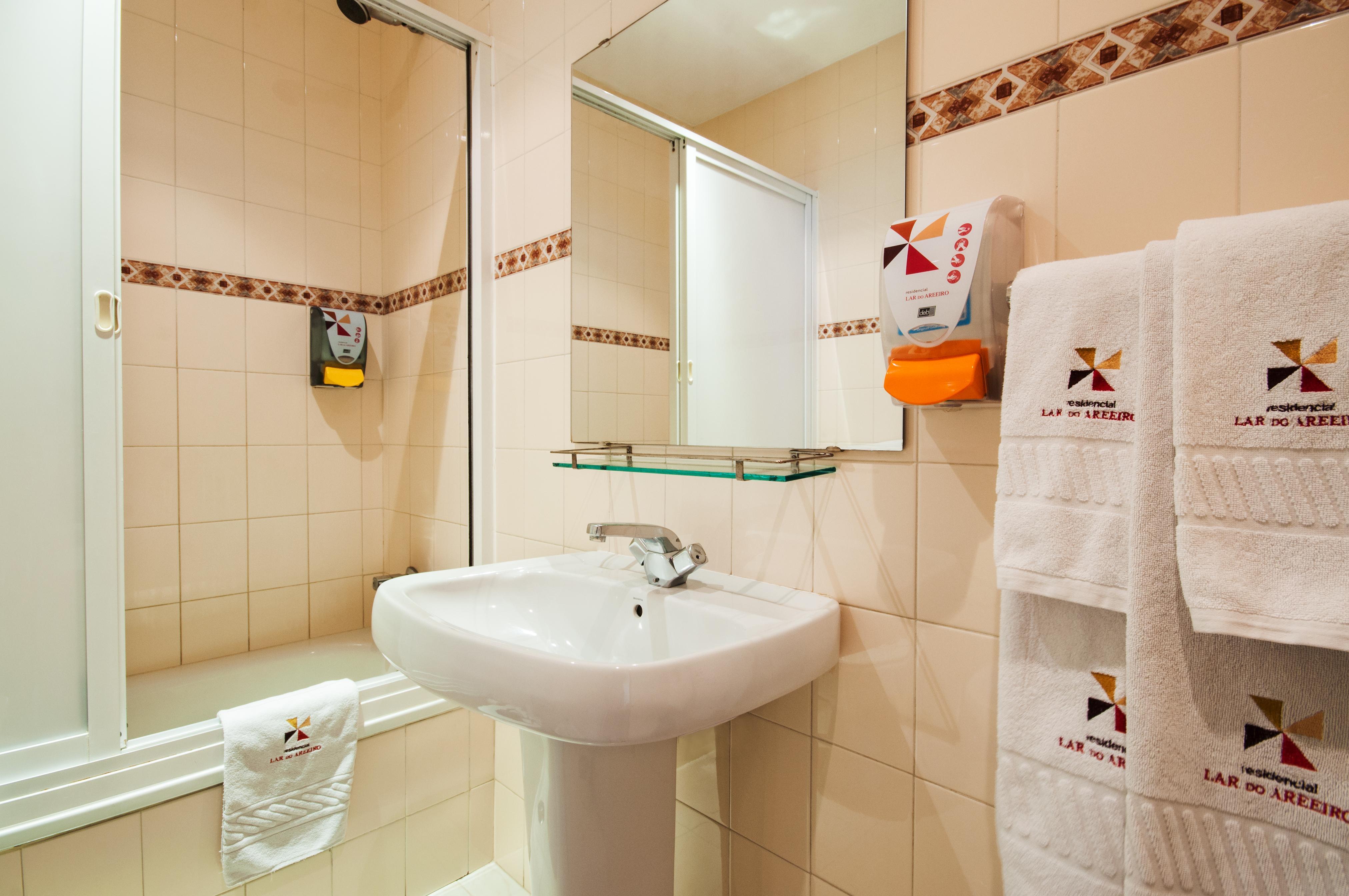 Residencial Do Areeiro Hotel Lisbon Bagian luar foto