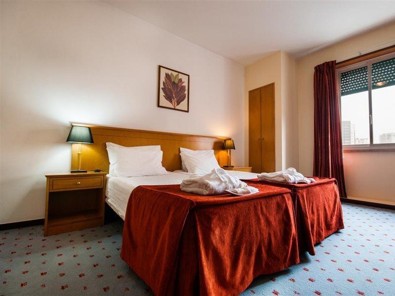 Residencial Do Areeiro Hotel Lisbon Bagian luar foto